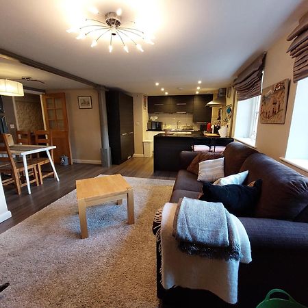 Old Brewery Home With Pool And Gym Access Oakhill Екстер'єр фото